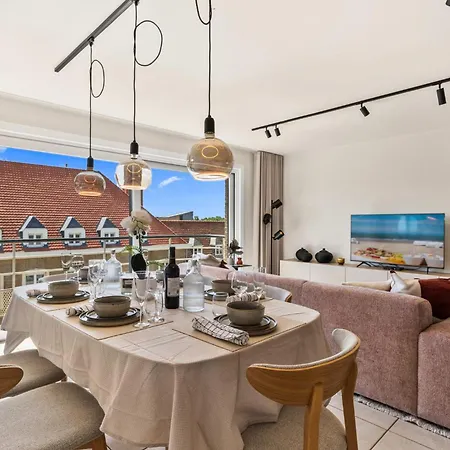 Casiola - Cozy Retreat Near At Holiday home