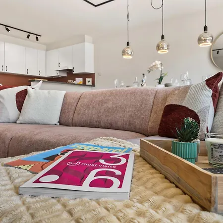 Casiola - Cozy Retreat Near At *